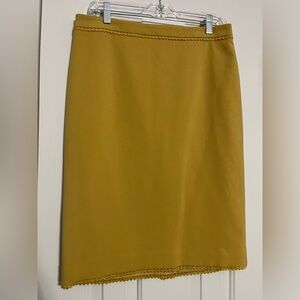 Ann Taylor Mustard yellow pencil skirt Size 8 NWT